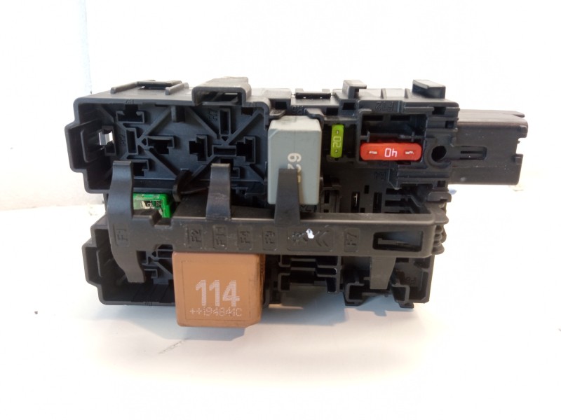 Recambio de caja reles / fusibles para peugeot partner (s1) break referencia OEM IAM 9812661980 9812661980 A006C801