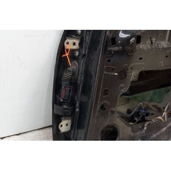 PUERTA TRASERA DERECHA 821005158R 