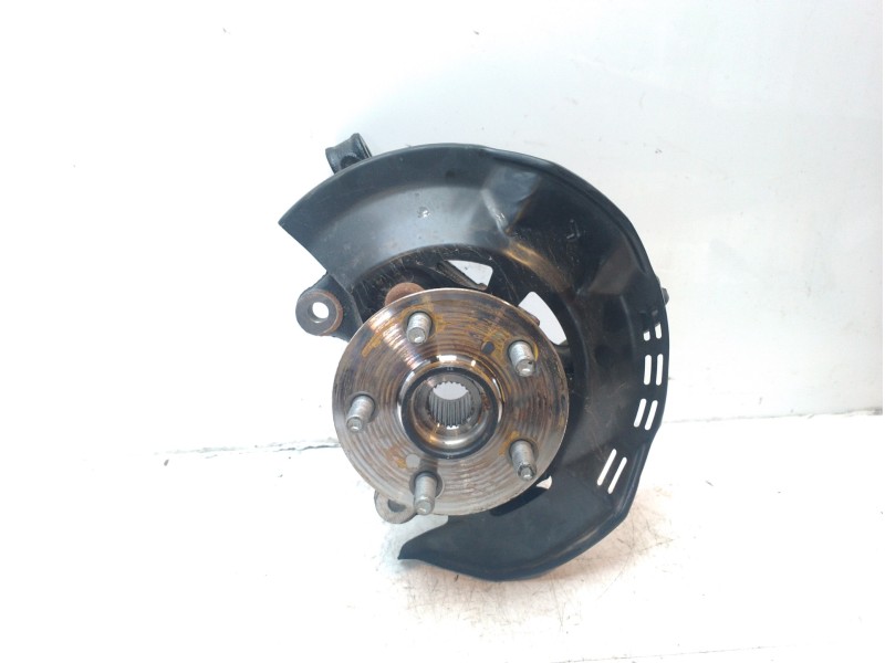 Recambio de mangueta delantera izquierda para toyota yaris hybrid active referencia OEM IAM 4321202410  