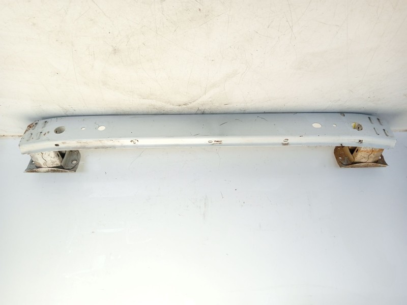 Recambio de refuerzo paragolpes delantero para toyota yaris 1.5 16v cat referencia OEM IAM 521310D050  