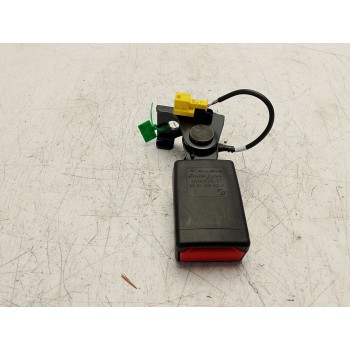 ENGANCHE CINTURON TRASERO IZQUIERDO A1768600369 