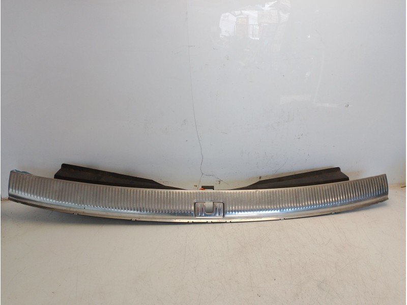 Recambio de molduras traseras para audi q7 (4l) 3.0 v6 24v tdi referencia OEM IAM 4L0864483A  