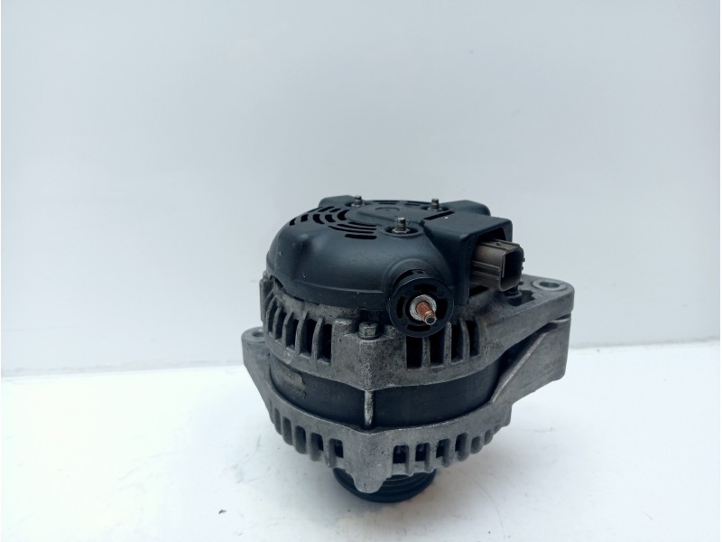 Recambio de alternador para toyota land cruiser (j15) limited referencia OEM IAM 2706030130  