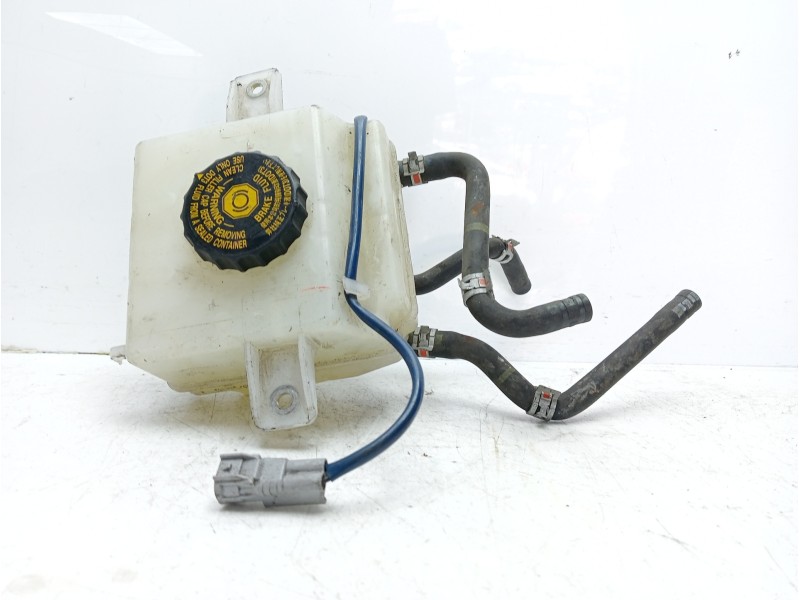 Recambio de deposito servo para lexus ct 200h referencia OEM IAM 4722076010  
