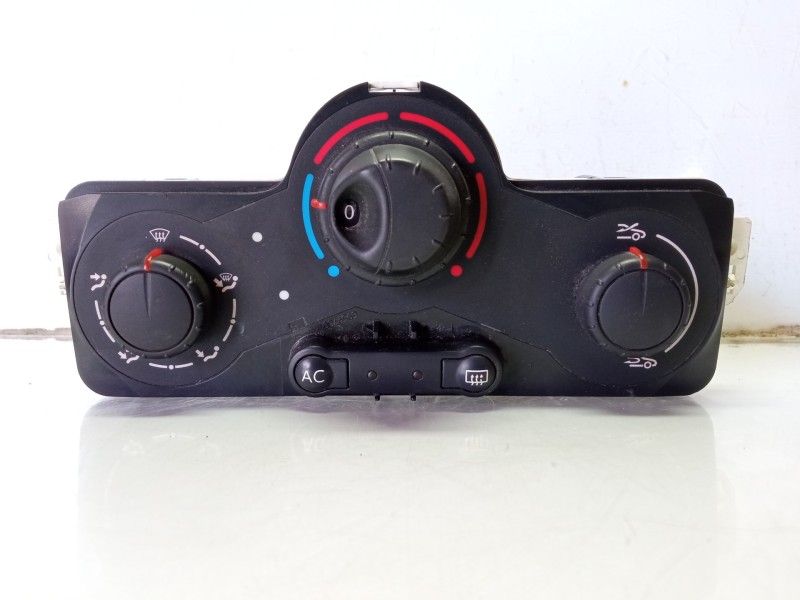 Recambio de mando calefaccion / aire acondicionado para renault clio iii referencia OEM IAM 69597003 030967W 