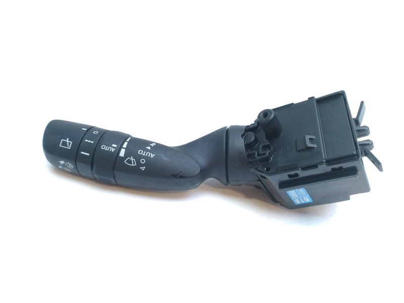 Recambio de mando limpia para toyota yaris referencia OEM IAM 8465202A50  