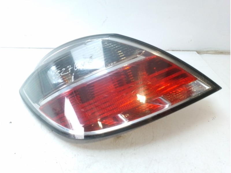 Recambio de piloto trasero izquierdo para opel astra gtc referencia OEM IAM 93190306  495056087