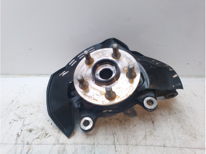 Recambio de mangueta delantera derecha para toyota yaris hybrid active referencia OEM IAM 4321202410  