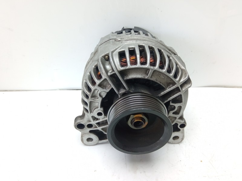 Recambio de alternador para volvo s80 berlina 2.5 d referencia OEM IAM 0124515021  