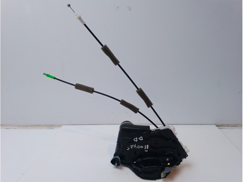 Recambio de cerradura puerta delantera derecha para toyota yaris hsd active referencia OEM IAM 690300D540  