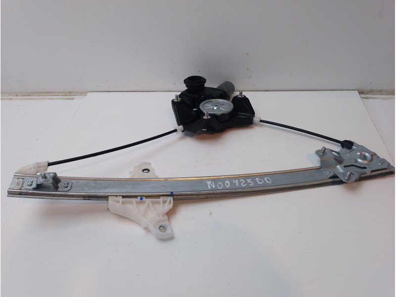 Recambio de elevalunas delantero derecho para toyota yaris 1.5 16v cat referencia OEM IAM 69810K0010 85710K0020 
