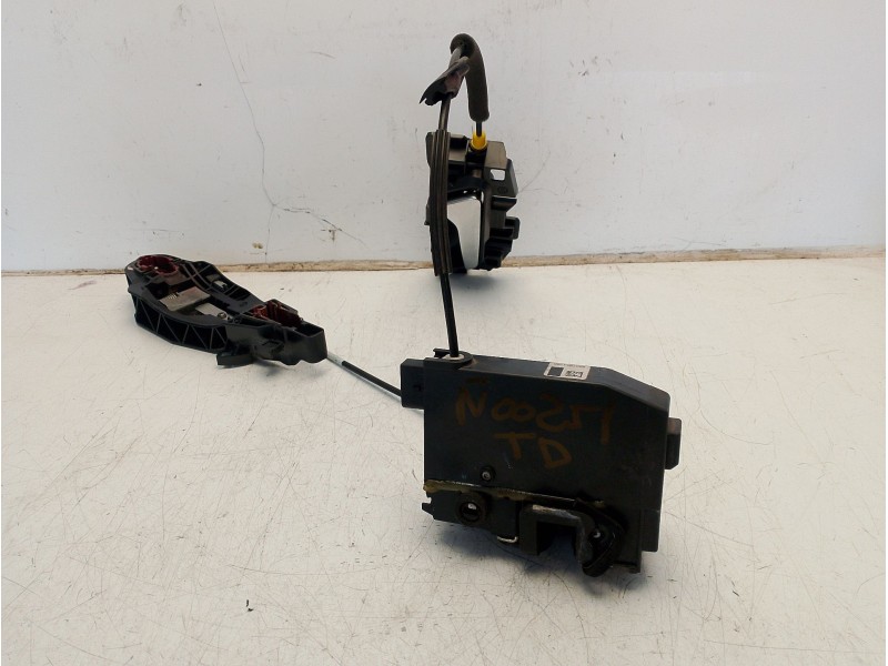 Recambio de cerradura puerta trasera derecha para peugeot 308 access referencia OEM IAM 9807954780  