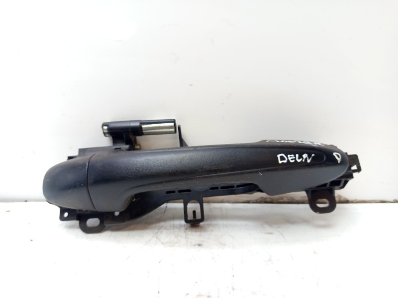 Recambio de maneta exterior delantera derecha para toyota hilux (kun) 2.5 turbodiesel referencia OEM IAM 692010K070  