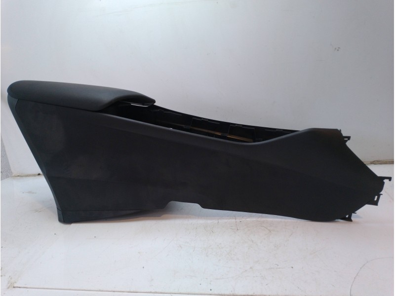 Recambio de apoyabrazos central para toyota c-hr referencia OEM IAM 58905F4010C1  