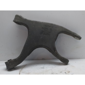BRAZO SUSPENSION INFERIOR TRASERO DERECHO 8K0505312J 
