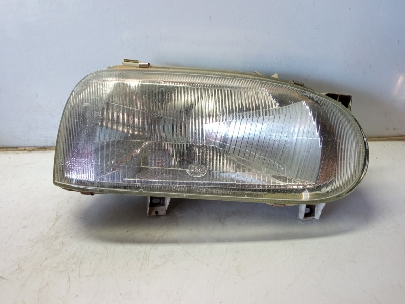 Recambio de faro derecho para volkswagen golf iii berlina (1h1) referencia OEM IAM 1H6941018AN  