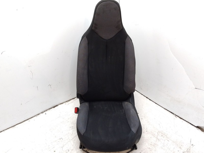 Recambio de asiento delantero derecho para toyota aygo (kgb/wnb) básico referencia OEM IAM 71071YV022B3 71110YV070B0 71073YV062B