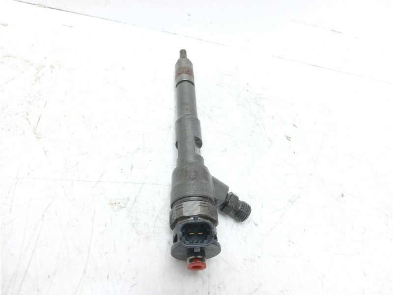 Recambio de inyector para dacia duster ambiance 4x2 referencia OEM IAM 445110485 H8201108033 
