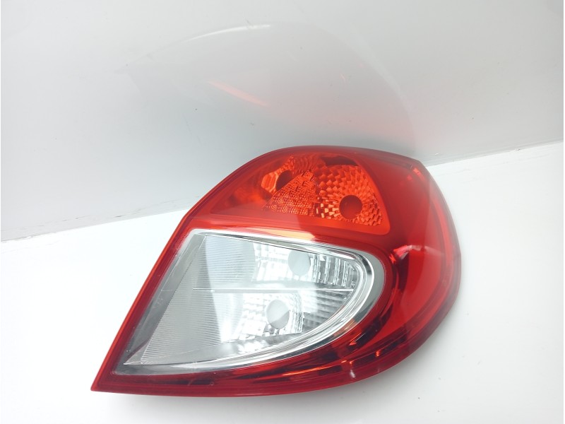 Recambio de piloto trasero derecho para renault clio iii exception referencia OEM IAM 8200886946 8200776050 