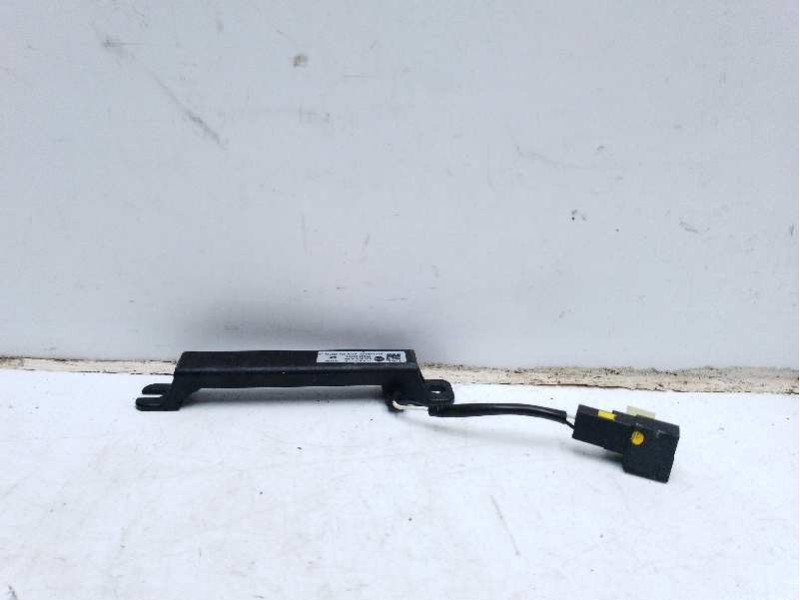 Recambio de antena para kia ceed business referencia OEM IAM 95420J7200  