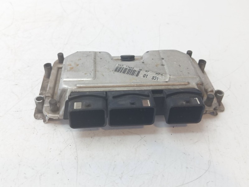 Recambio de centralita motor uce para peugeot 206 berlina referencia OEM IAM 193923  9643218980