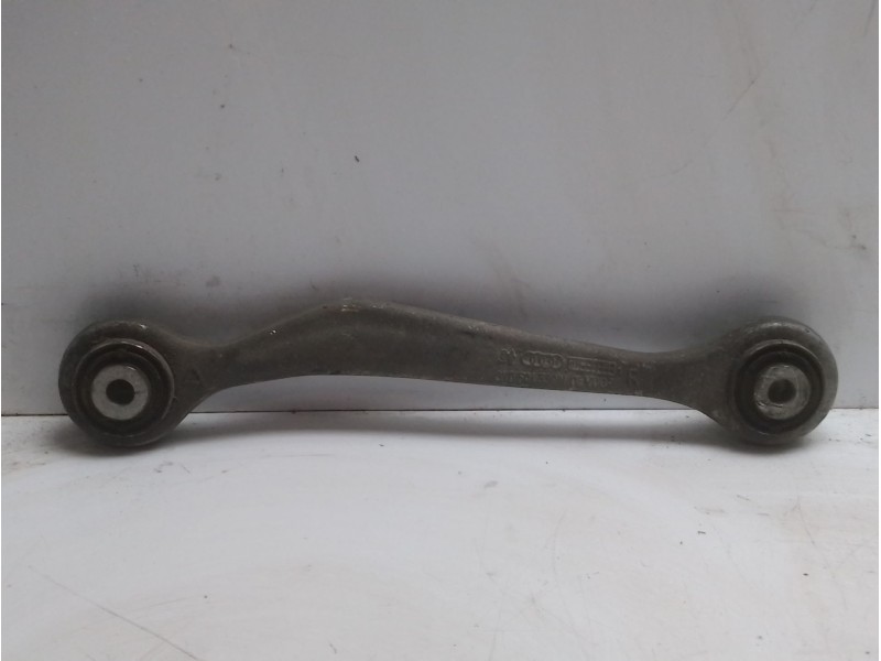 Recambio de brazo suspension superior delantero derecho para audi a4 ber. (b8) básico referencia OEM IAM 8K0501530  
