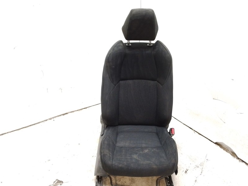 Recambio de asiento delantero derecho para toyota c-hr hybrid active referencia OEM IAM 71013F4010 71073F4031B4 72010F4040