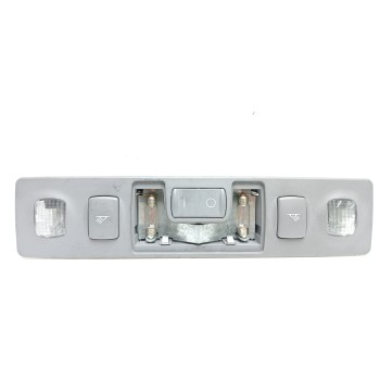 LUZ INTERIOR 4B0947111 