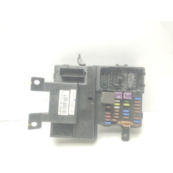 CAJA RELES / FUSIBLES 019544D271 919544D270 