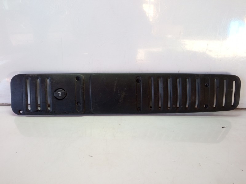 Recambio de moldura para citroën jumper kombi 33 l2h2 hdi 110 referencia OEM IAM   