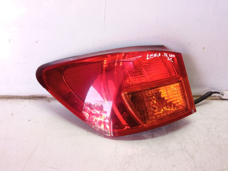 Recambio de piloto trasero izquierdo para lexus is200 (ds2/is2) 2.2 d-4d cat referencia OEM IAM   