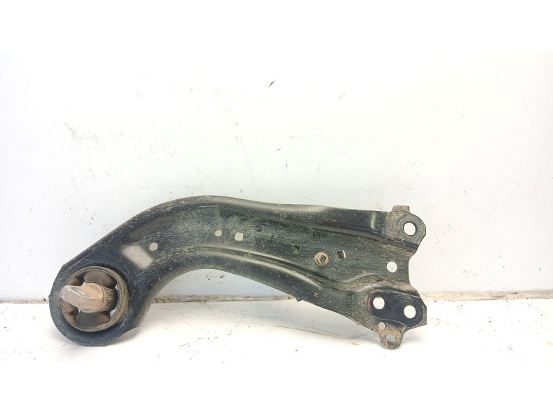 Recambio de brazo suspension inferior trasero derecho para toyota rav4 referencia OEM IAM 4876042070  