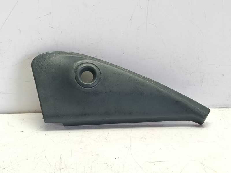 Recambio de moldura para renault kangoo (f/kc0) referencia OEM IAM 7700304841  