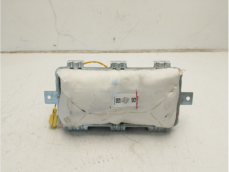 Recambio de airbag delantero derecho para toyota yaris referencia OEM IAM 73960K0020  