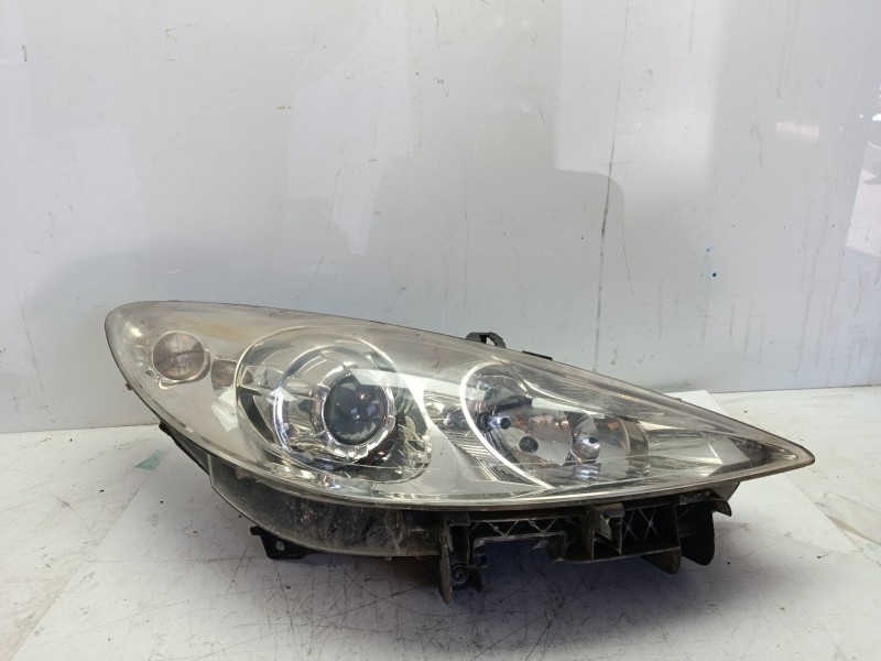Recambio de faro derecho para peugeot 307 (3a/c) 1.6 hdi 110 referencia OEM IAM 620686  