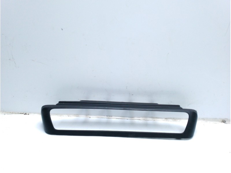 Recambio de molduras delanteras para toyota proace verso l2 family referencia OEM IAM 9816553577  