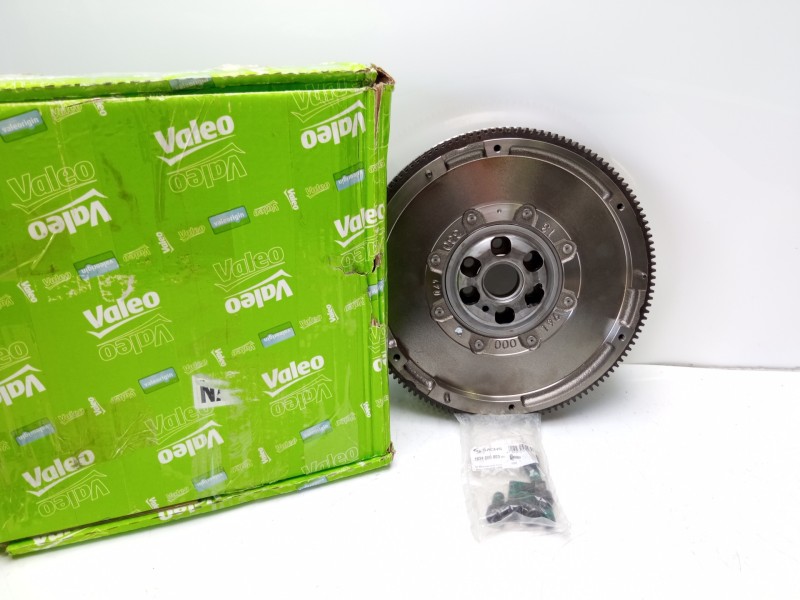Recambio de kit embrague para audi a3 sportback (8p) 1.6 tdi ambiente referencia OEM IAM 2294001345  
