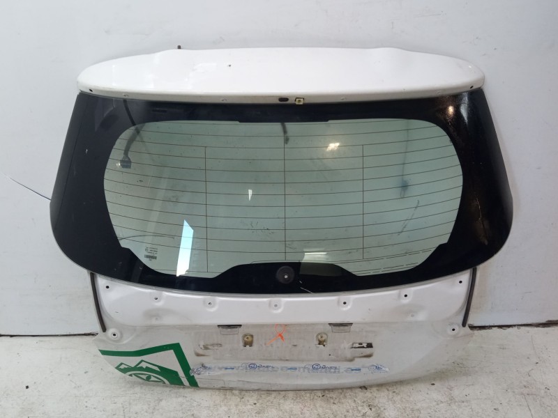 Recambio de porton trasero para toyota yaris referencia OEM IAM 67005K0030  
