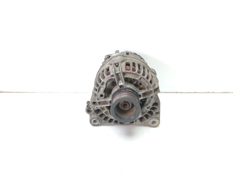 Recambio de alternador para volkswagen golf iv variant (1j5) 1.9 tdi 4motion referencia OEM IAM 037903025  