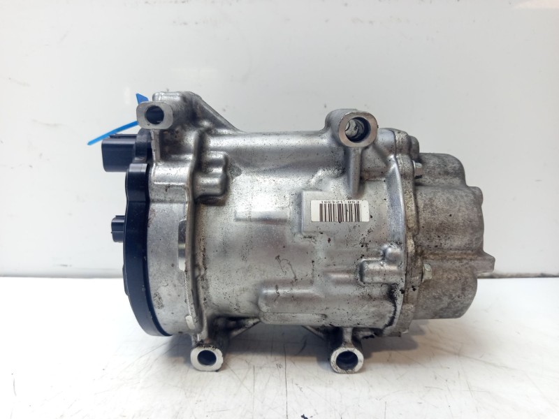 Recambio de compresor aire acondicionado para toyota yaris referencia OEM IAM 88370K0010  