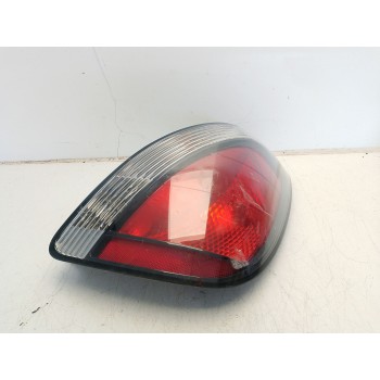 PILOTO TRASERO DERECHO 924021G210 