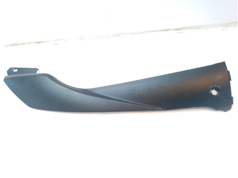 Recambio de moldura para sym symphony 125 referencia OEM IAM 83520APA000KC  