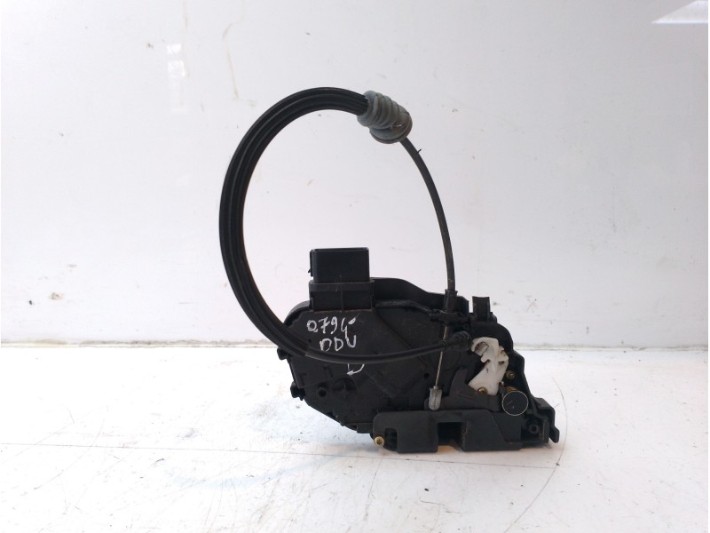 Recambio de cerradura puerta delantera derecha para volvo s40 berlina 2.0 diesel cat referencia OEM IAM 31253917  