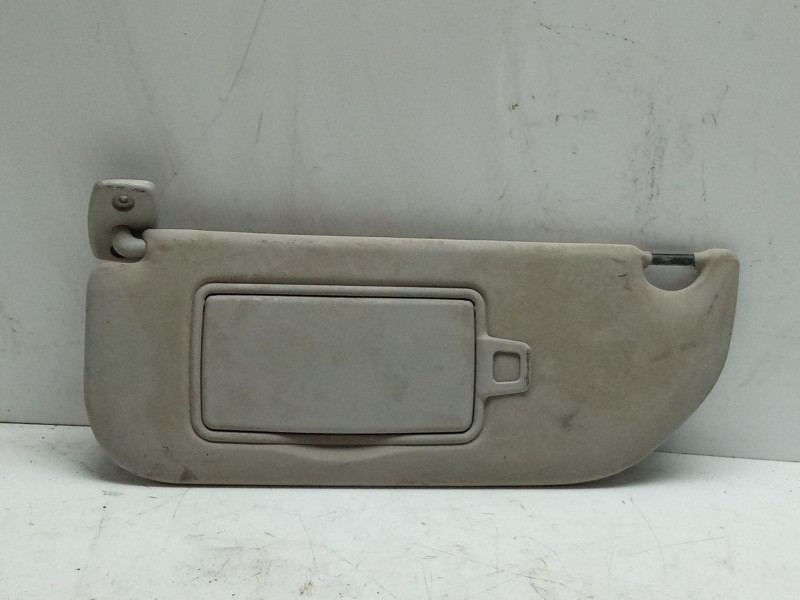 Recambio de parasol izquierdo para toyota aygo 1.0 cat referencia OEM IAM 74320K0090C0  