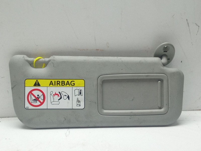 Recambio de parasol derecho para toyota yaris referencia OEM IAM 74310K009  