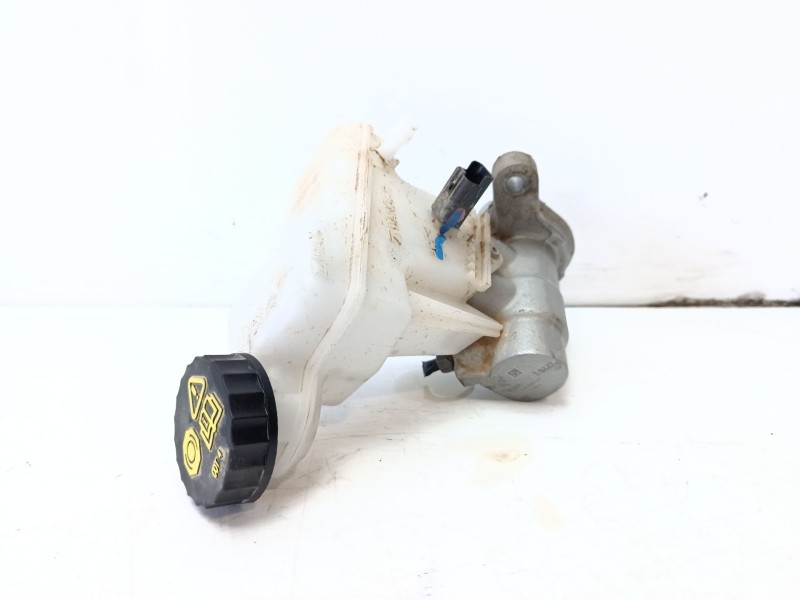Recambio de bomba freno para toyota proace verso referencia OEM IAM SU001B2316  