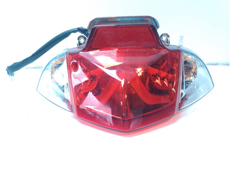 Recambio de piloto trasero central para sym symphony 125 referencia OEM IAM 33700X46000  