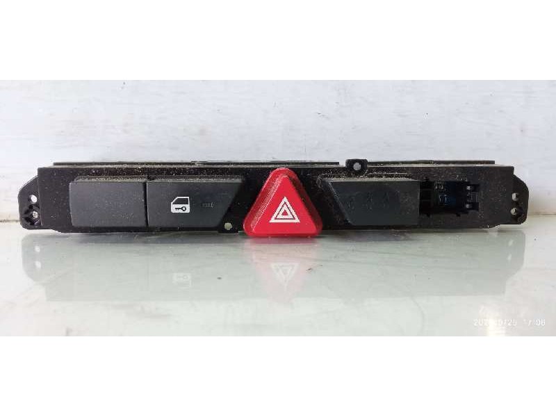 Recambio de warning para kia cee´d sporty wagon active referencia OEM IAM 937001H000 937001H010 