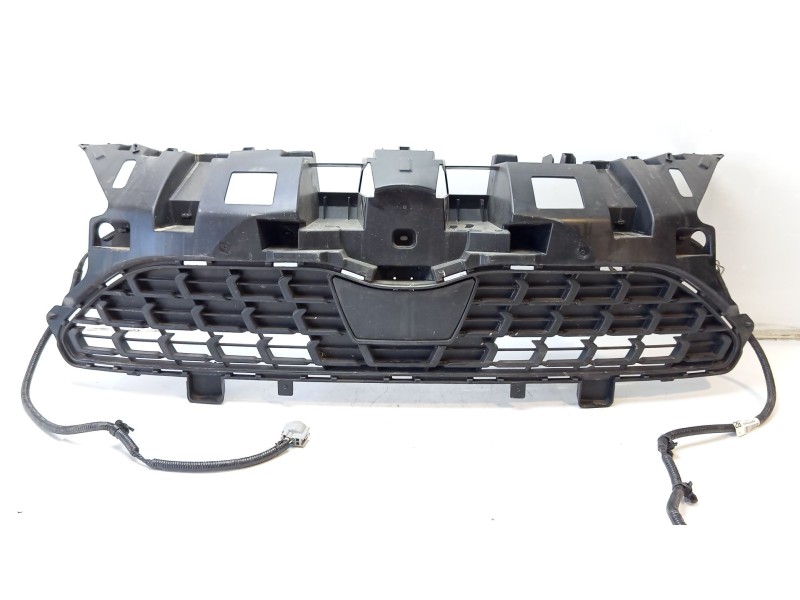 Recambio de rejilla paragolpes central para toyota yaris (_p1_) 1.0 (scp10_) referencia OEM IAM 531010DF41  531010DB31 / 821130D