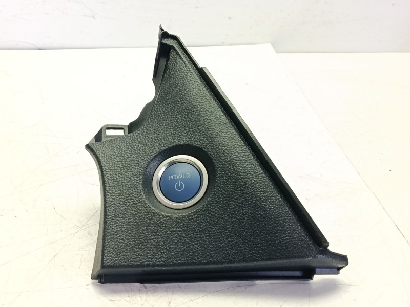 Recambio de moldura para toyota corolla (e21) referencia OEM IAM 5541302650  